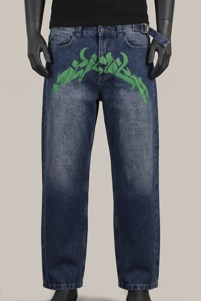 Vicinity, Graffiti Print Denim, Blue Wash, Green Graffiti Print, Belt included, Größe L (32L), Größe 32, Sehr gut